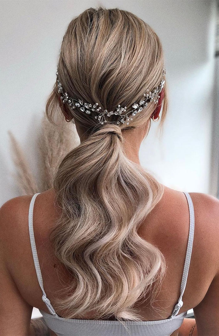 easy low wavy ponytail wedding ponytail hairstyles